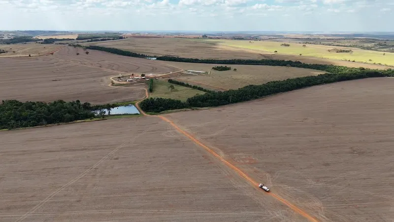 Fazenda em Piracanjuba/Goiás — Ref RLZJJM — Imagem 1