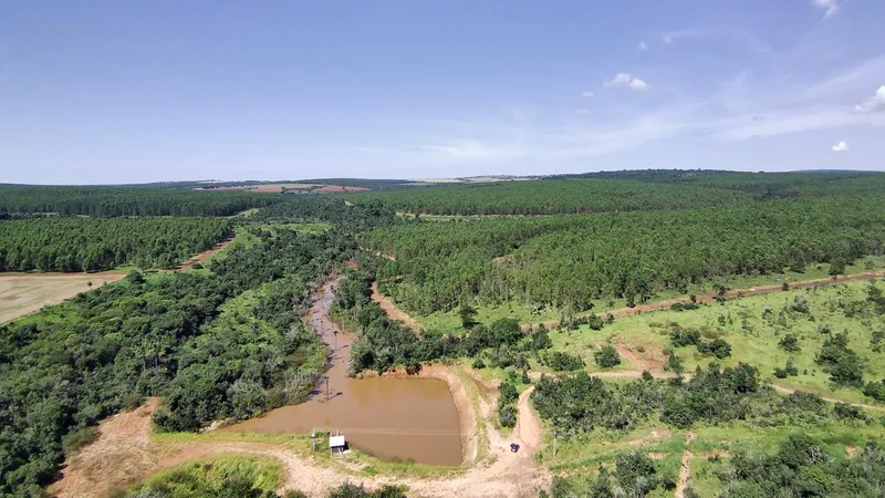 Fazenda em Prata/Minas Gerais — Ref YWM04X — Imagem 18