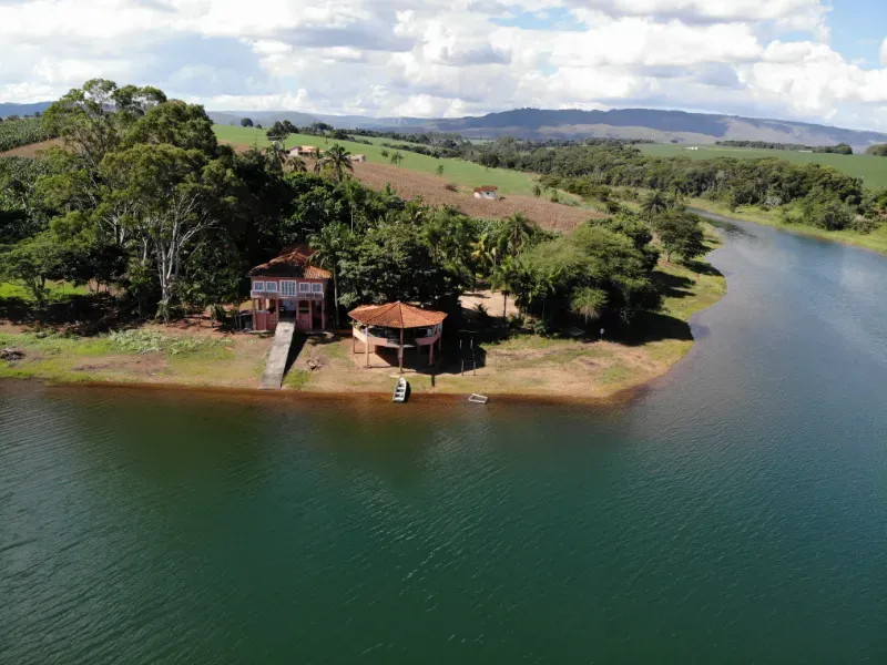 Rancho em Delfinópolis/Minas Gerais — Ref H30CIU — Imagem 5