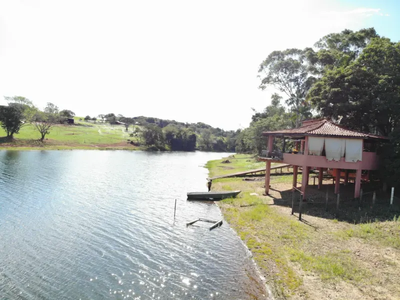 Rancho em Delfinópolis/Minas Gerais — Ref H30CIU — Imagem 4