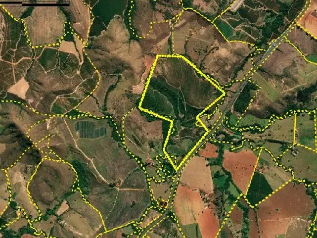 Fazenda em Piumhi/Minas Gerais — Ref ZV7AVE — Imagem 28