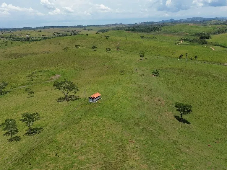 Fazenda em Caçapava/São Paulo — Ref CMBZKU — Imagem 11