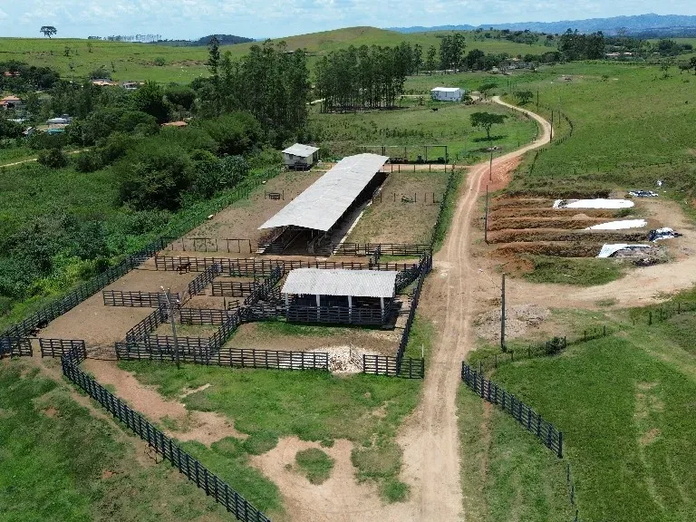 Imóvel rural em Caçapava/São Paulo — Ref CMBZKU1